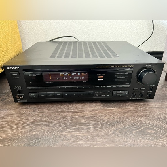Sony CDP-C325 Compact Disc CD Player, 5 CD & STR-AV770 FM STEREO/FM-AM RECEIVER - Picture 6 of 9